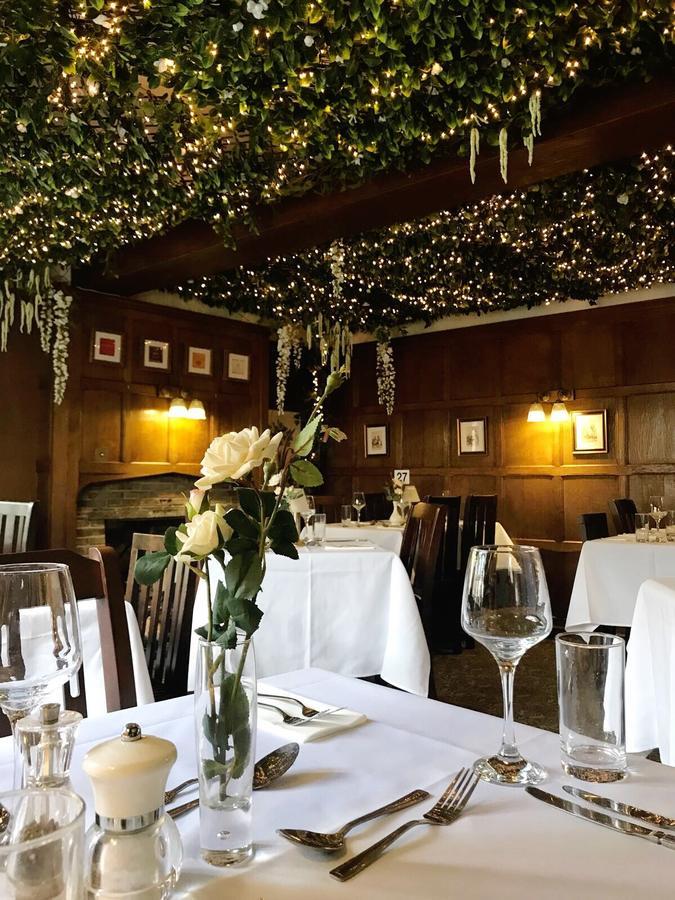 The Lion Hotel Buckden  Exterior photo